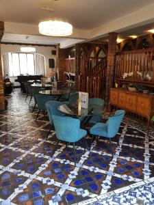 Madonna Halley Hotel