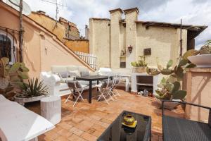One-Bedroom Apartment with Terrace