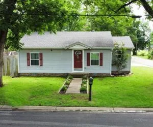 Boston Bungalow - Dardanelle