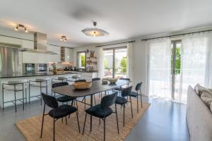 Villas Villa d'exception M54 Vouvray a 2H au sud de Paris proche Amboise Chenonceau Chambord : photos des chambres