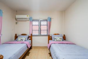 Bangsaphan Paradise Brown House