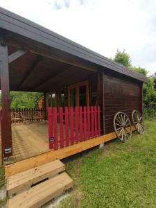 Chalet western - Retour à linstinct primaire