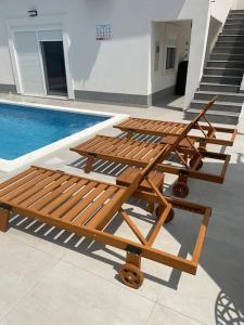 Mediterranean 5 rooms house with pool