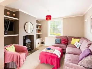 Pass the keys Historic 2 Bed in Tiddington - Charlecote