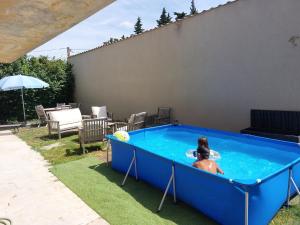 Maison 3 chambres avec jardin et piscine à deux pas dAvignon