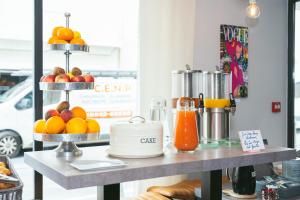 Hotels Holidays & Work HOTEL : photos des chambres