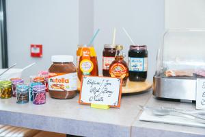 Hotels Holidays & Work HOTEL : photos des chambres