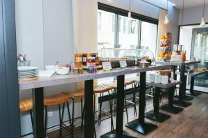 Hotels Holidays & Work HOTEL : photos des chambres