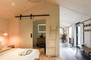 NEW Hello Zeeland - Watervliet View Lodge