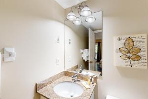 Condo 206 at North Creek Resort