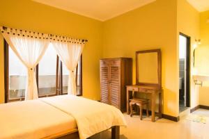 3BDR Compact Budget House - a big and light one