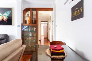 Luxurious king-bed with hot water