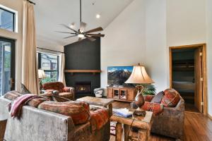 River Mountain Lodge Upper Flume : Ski-In, Hot Tub, Views