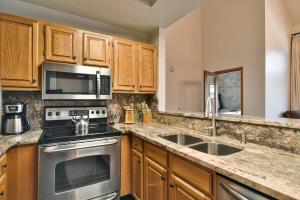 River Mountain Lodge Upper Flume : Ski-In, Hot Tub, Views