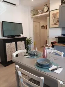 Roma Casetta - Tourist Rooms - 圭多尼亚