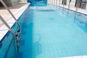 Sunset views with kingbed pool n gym