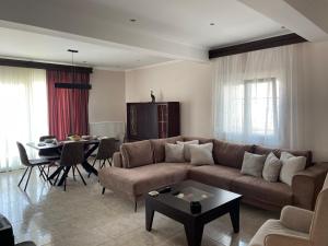 Aristides Guesthouse