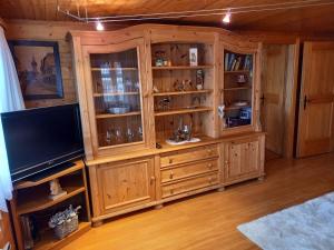 Wohnung mit schöner Sicht auf Bergpanorama und übers Tal