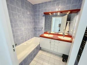 2 bedroom with pool 2 bathrooms 339