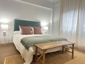 Urzaiz 33-35, 1 by YBH