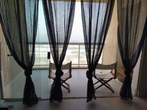 Apto de 3 dorm de frente ao mar