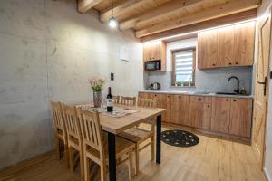 Bieszczadzkie Wzgórze Domki 724-472-882