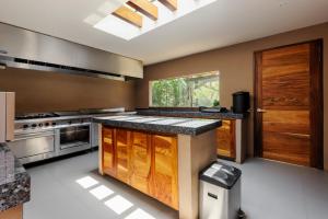 El Salto, Luxury Ranch with Lake View