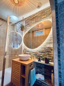 Appart Lumineux avec Jardin et Jacuzzi - Chambre Parentale - Full AC - Proche - CDG - Stade de France - Parc des Expositions