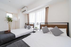 2 minutes to Shinjuku Kabukicho