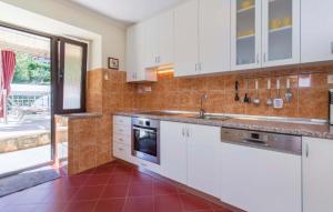 Awesome Home In Pobri