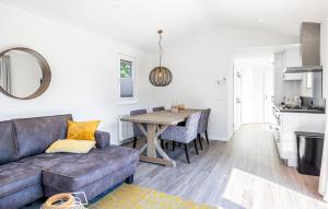 2 Bedroom Amazing Home In Voorthuizen