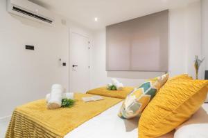 Beautiful 2BR - 20 meters from beach - in city center