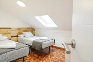Flat overlooking the park 1km to Plaza Pontevedra