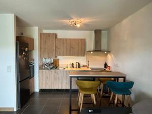 Appartement au calme à 10min des plages - avec Rez de Jardin et Terrasse