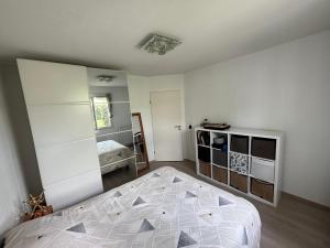 Appartements Appartement au calme a 10min des plages - avec Rez de Jardin et Terrasse : photos des chambres