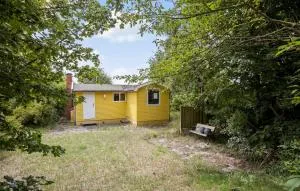 1 Bedroom Gorgeous Home In Aakirkeby - Åkirkeby