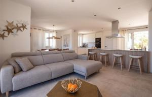 4 Bedroom Awesome Home In Son Macia