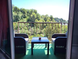 Sejours chez l'habitant Private Room-2 in HANNANA Apartment- 2 min walk To Tram 12 min to Nice train station 15 min to Massena Place : photos des chambres