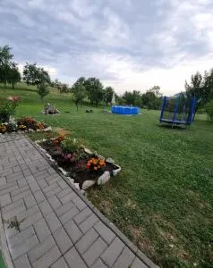 Levender House - Sub Cetate