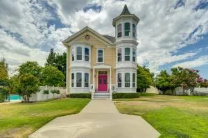 Modesto Mansion on 2 Acres - Great for Families! - Patterson