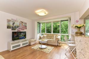 Stilingi apartamentai su virtuve Trakų miesto centre