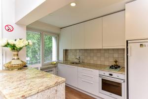 Stilingi apartamentai su virtuve Trakų miesto centre