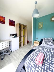Maisons d'hotes Chambre AMOUR proche de Paris et a 10 minutes d'Orly : photos des chambres
