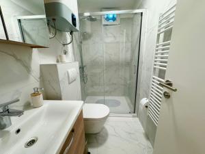 Room Happiness Split