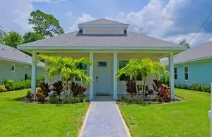 Delightful 3-bedroom house in Bradenton #2 of 2 - Cedar Hammock