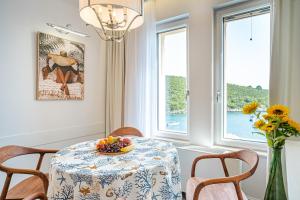 Villa Divari Mirista