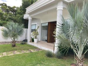 A casa na praia dos seus sonhos!!!