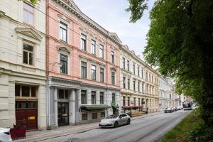 Large Central Gothenburg 2bd Apt