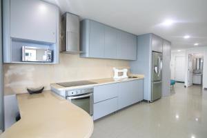 Luxury apartment, sector morros, vista y salida al mar edificio Sunshine