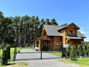 Dom Wakacyjny Złoto Północy na wyłączność, parking, plac zabaw, tarasy